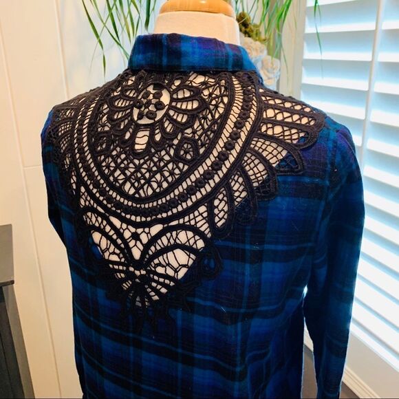 Boyfriend flannel plaid buttoned down shirt by Express - Picture 5 of 7